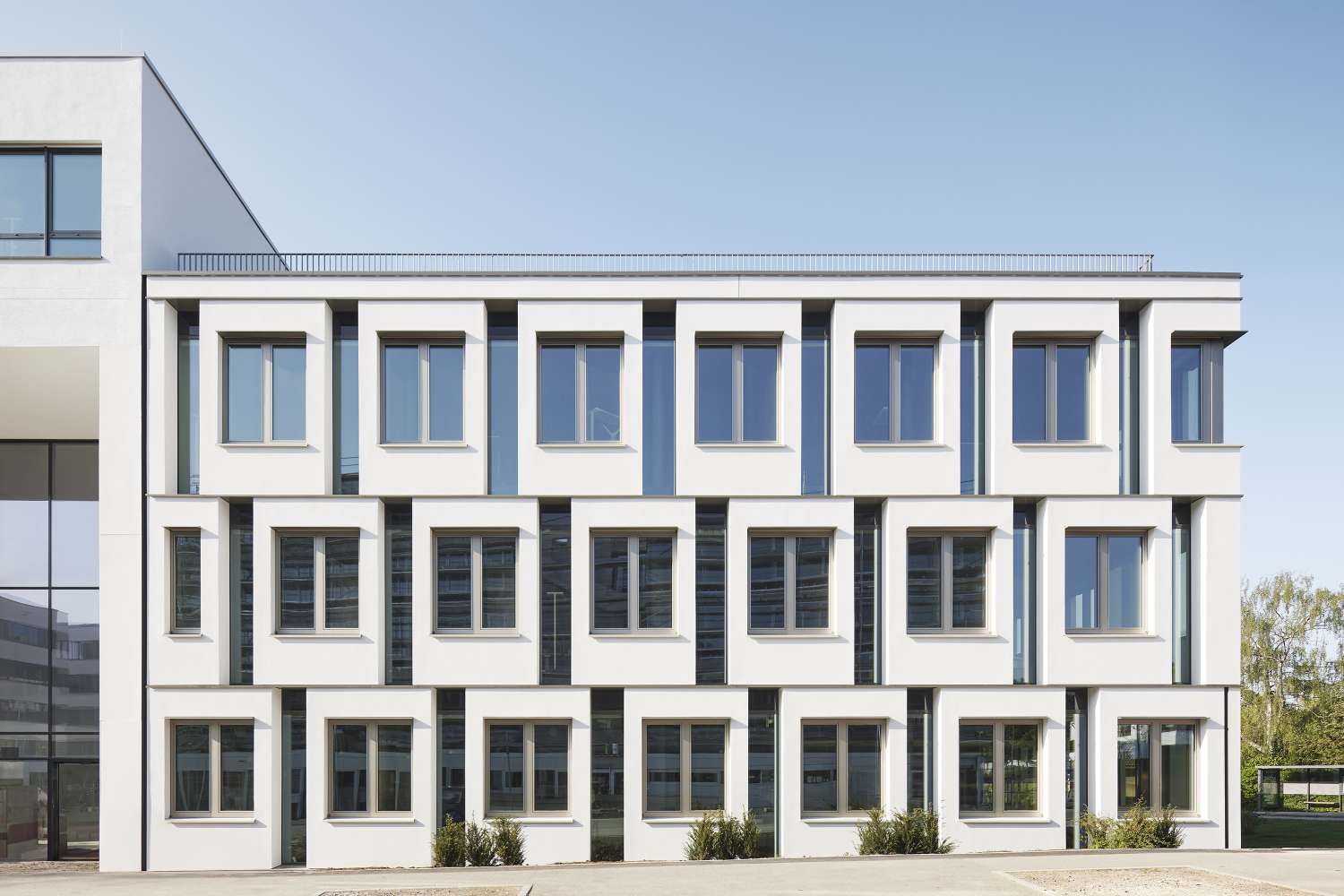 Auszeichnung »Beispielhaftes Bauen« Landkreis Tübingen 2017-2025 der Architektenkammer Baden-Württemberg für den Erweiterungsbau für Forschung, Praxen und Labore der Humangenetik (2)