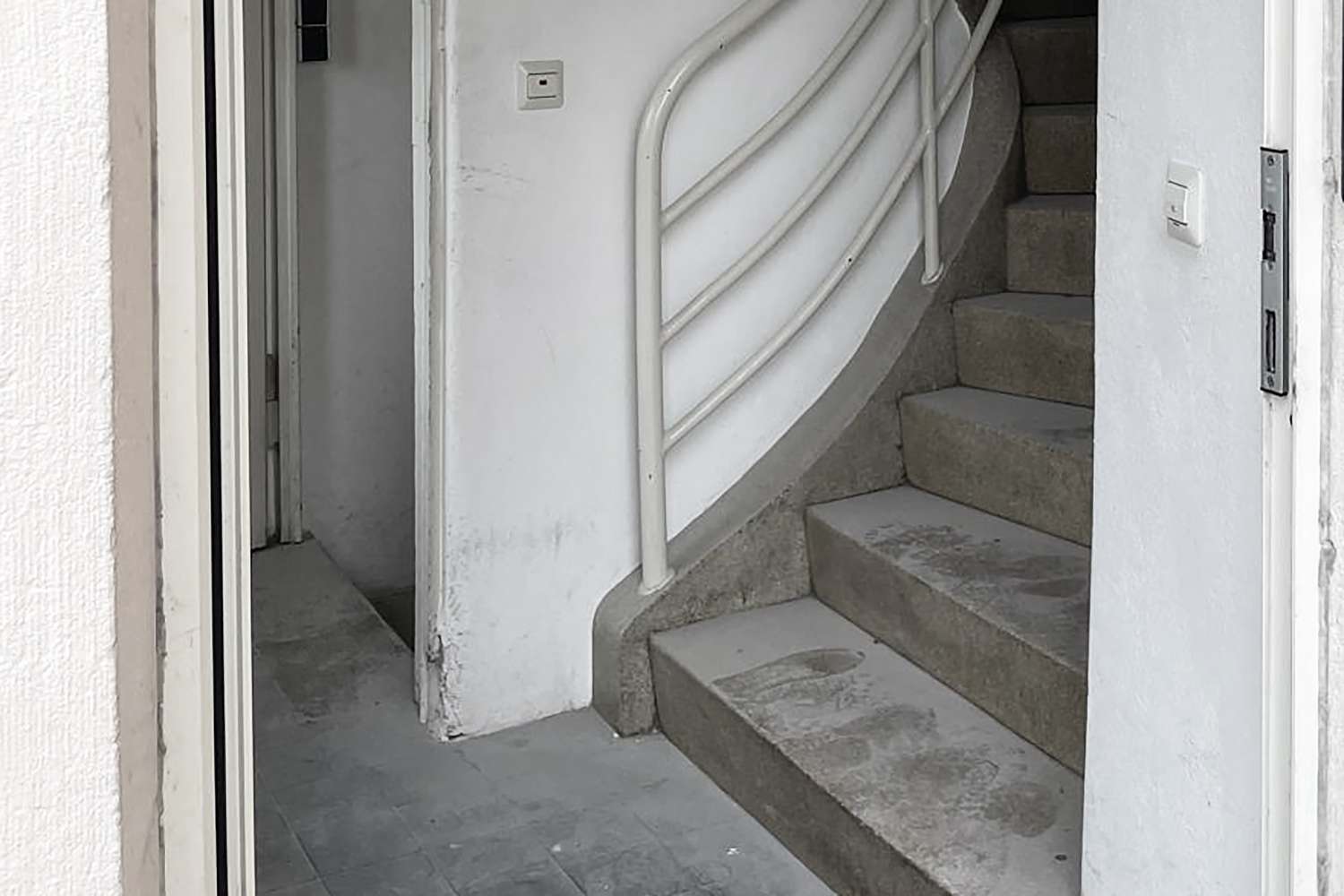 Das Projekt Sanierung vom denkmalgeschützten Stadtbahnhof Tuttlingen ist im vollen Gange.  (2)