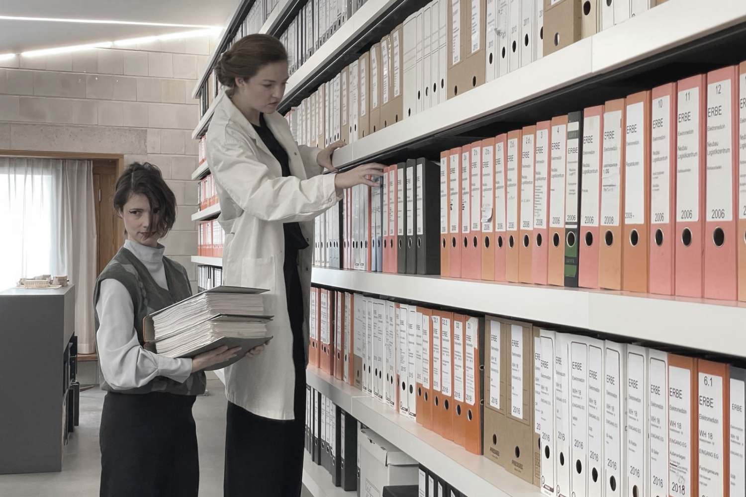 Unser Büro wird zur Bühne: Schauspieler des Tübinger Zimmertheaters verwandeln Alltagsroutine in einen Zauber (3)