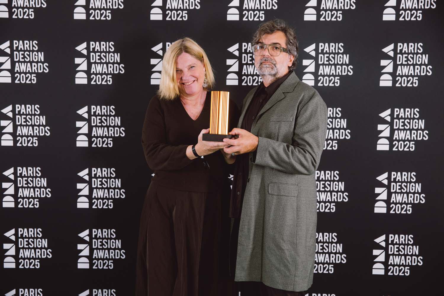 Winner beim DNA Paris Award 2025- für die Preisverleihung der denkmalpflegerischen Sanierung Kinderhaus Planie sind wir in Paris (1)