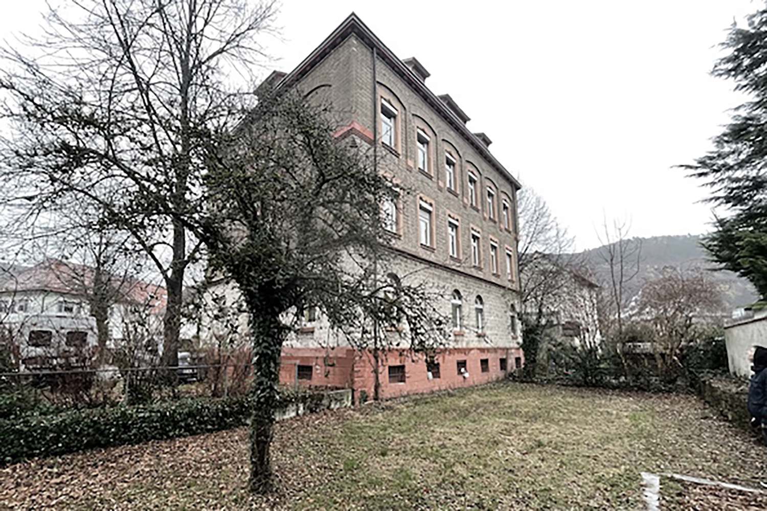 Wir erhalten den Auftrag für den denkmalgerechten Umbau und die Sanierung für das Amts- und Nachlassgericht in Bad Urach! (2)