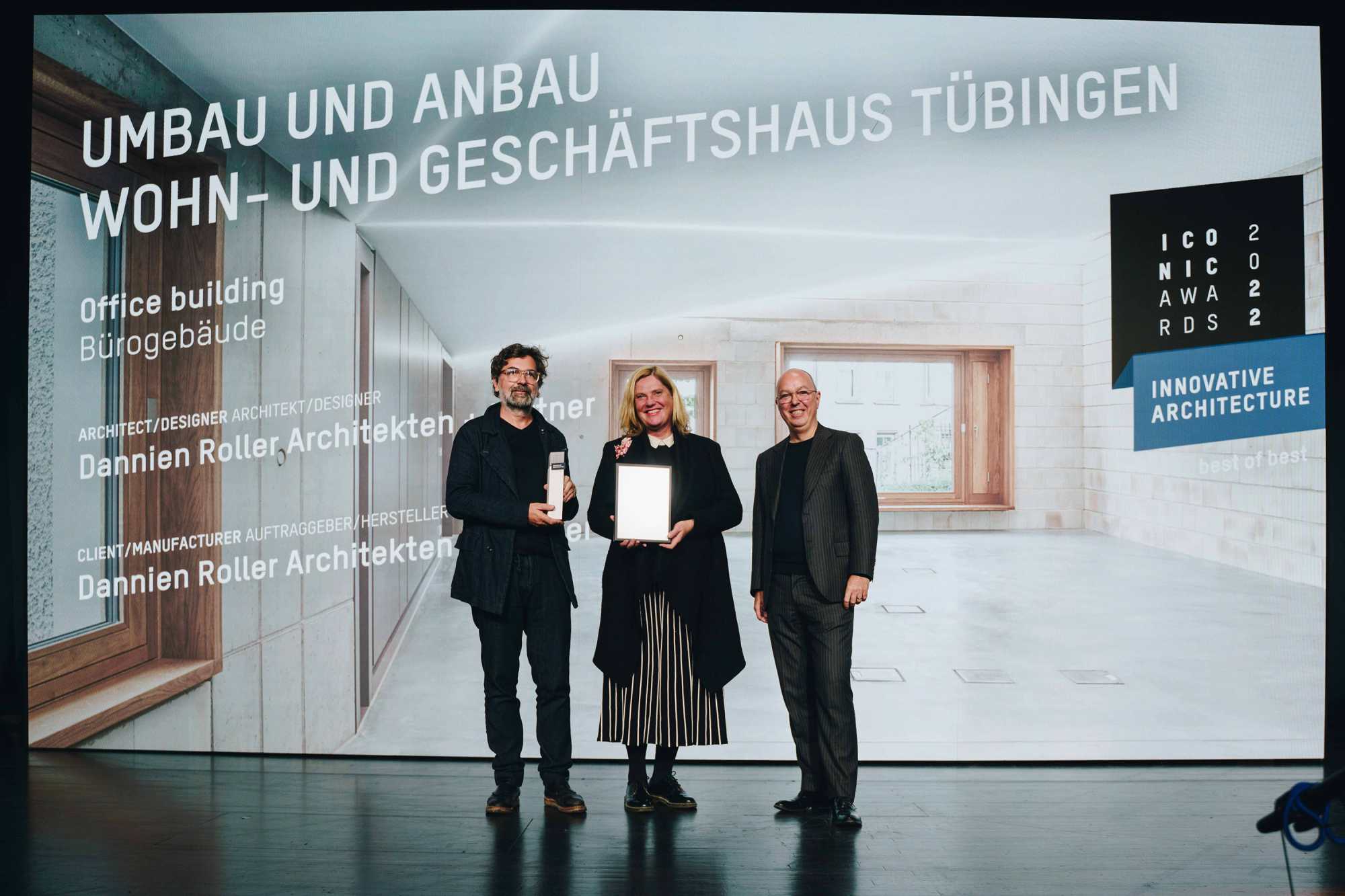 Feierliche Verleihung Iconic Award 2022 »Best of Best« und »Winner« in der BMW Welt in München ({project_images:field_row_count})