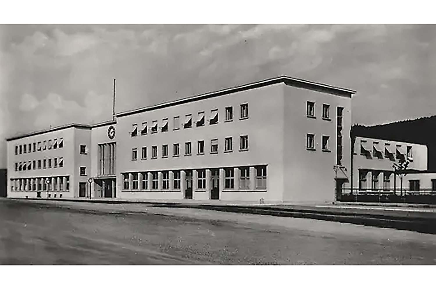 Das Projekt Sanierung vom denkmalgeschützten Stadtbahnhof Tuttlingen ist im vollen Gange.  (11)