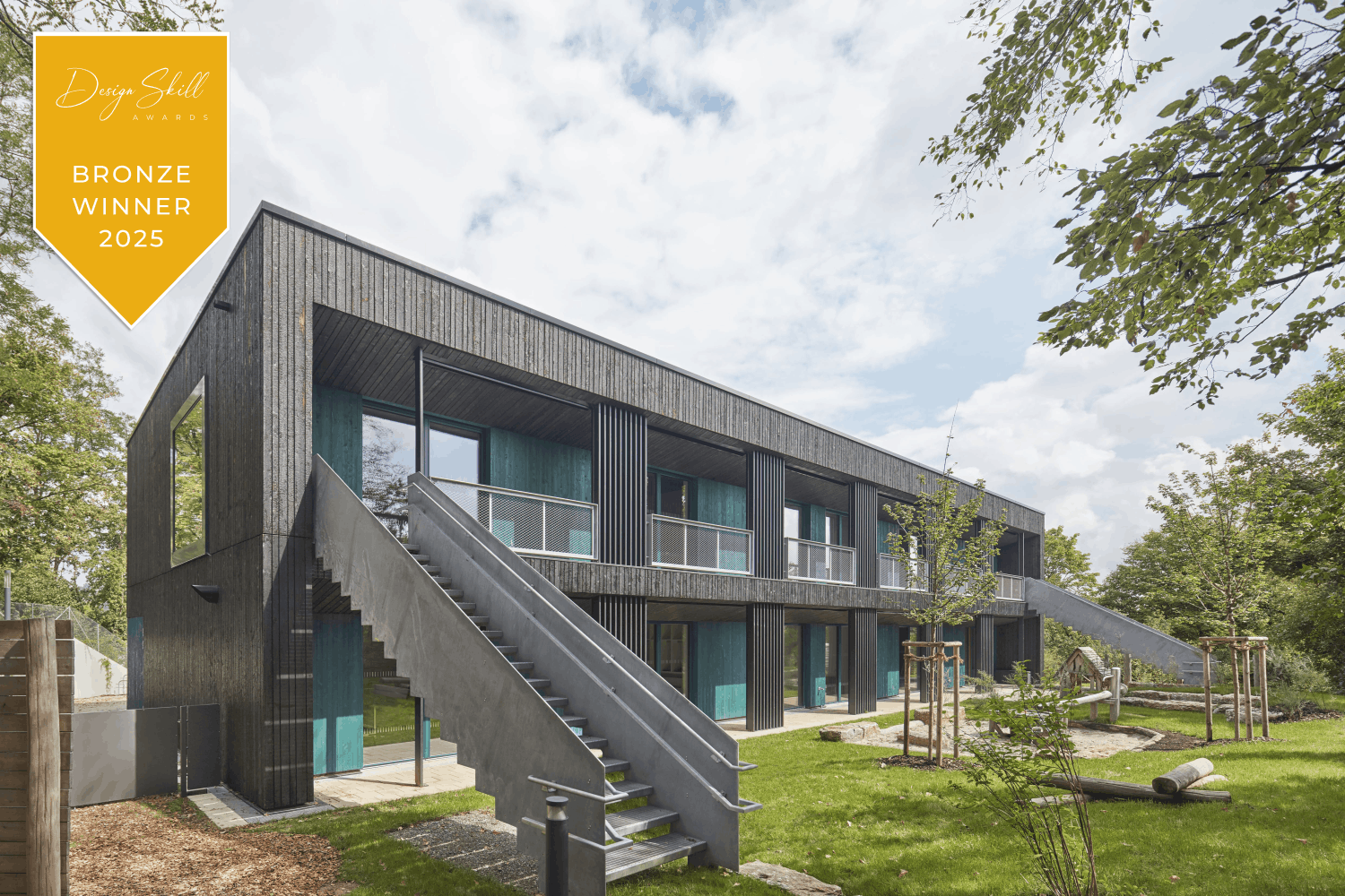 »Design Skill Awards 2025 Bronze Winner« in der Kategorie »Best Educational & Institutional Architecture« für den Neubau der Kita Sofie Haug  (1)