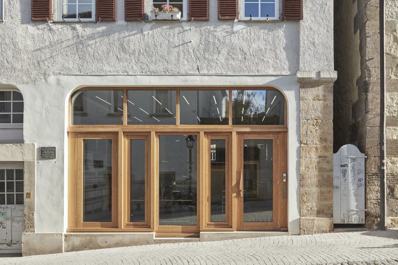 Auszeichnung »Beispielhaftes Bauen« Landkreis Tübingen 2017-2025 der Architektenkammer Baden-Württemberg für den Ladenum- und Büroanbau in der Tübinger Altstadt (2)