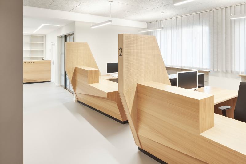 AIT 11.2023 veröffentlicht im Forum Innen Außen das Projekt »Sanierung Finanzamt Singen« (1)