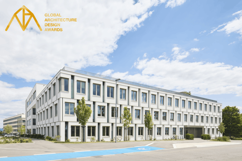 »Global Architecture Design Awards 2025 Gold Award« in der Kategorie »Health-care Architecture« für den Erweiterungsbau für Forschung, Praxen und Labore der Humangenetik (1)