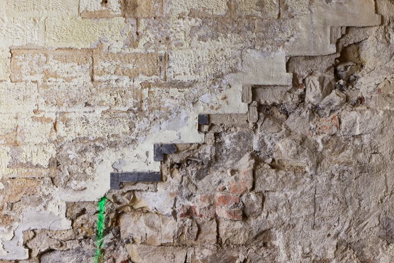 „Das bleibt“ trifft auf radikale Schnitte – Momente des Umbaus in der Gmelinstraße erinnern an Kunstinstallationen von Matta-Clark (7)