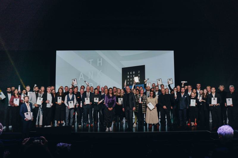 Feierliche Verleihung Iconic Award 2022 »Best of Best« und »Winner« in der BMW Welt in München (4)