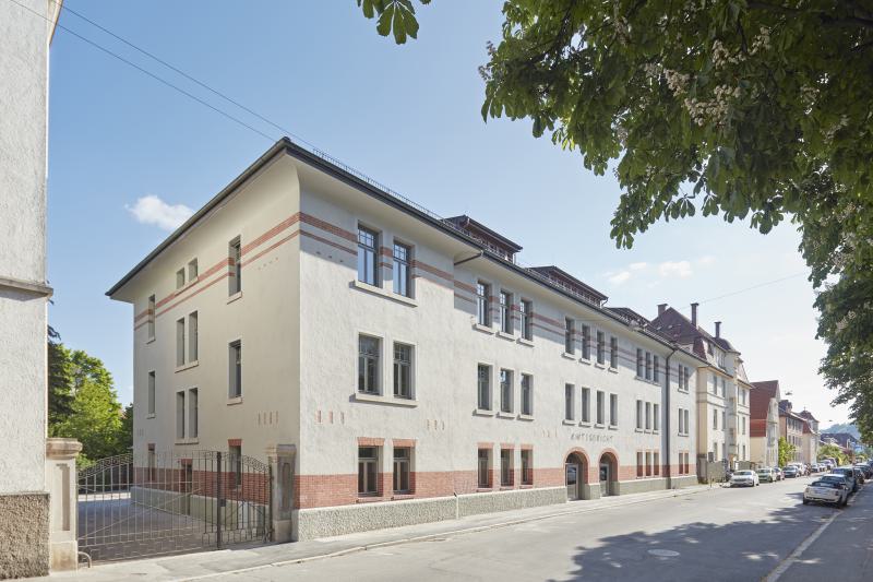 Kurz vor Bezug besichtigt unser Büroteam die denkmalpflegerische Sanierung und den Umbau Amtsgericht Schellingstraße (3)