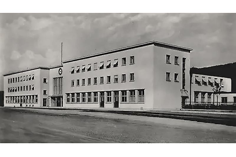 Eine neue Aufgabe: Wir haben das Vergabeverfahren denkmalpflegerische Sanierung Bahnhof Tuttlingen für uns entschieden! (1)
