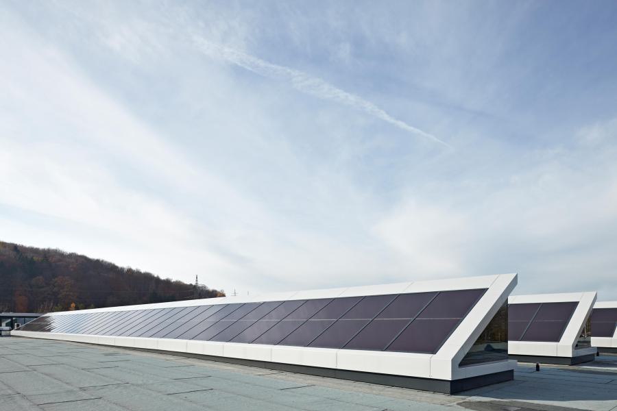 Energetische Dachsanierung Produktionsstätte (3)
